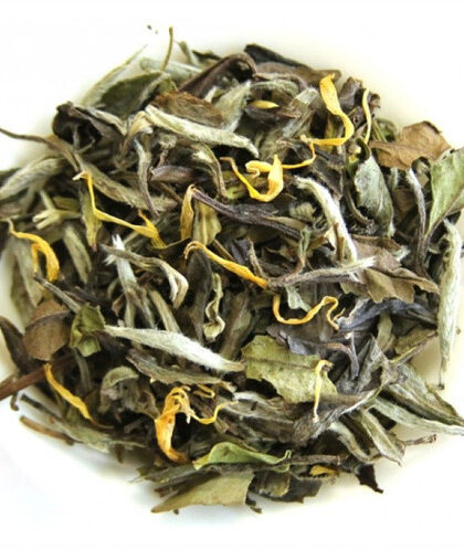 A wholesale 1 lb bag of Sweet Peach White Tea, featuring delicate white tea leaves infused with juicy peach flavor for a gently sweet and aromatic brew.